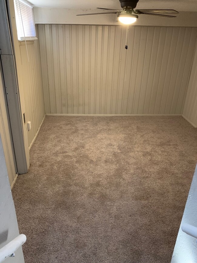 Photo - 1446 Valentia St