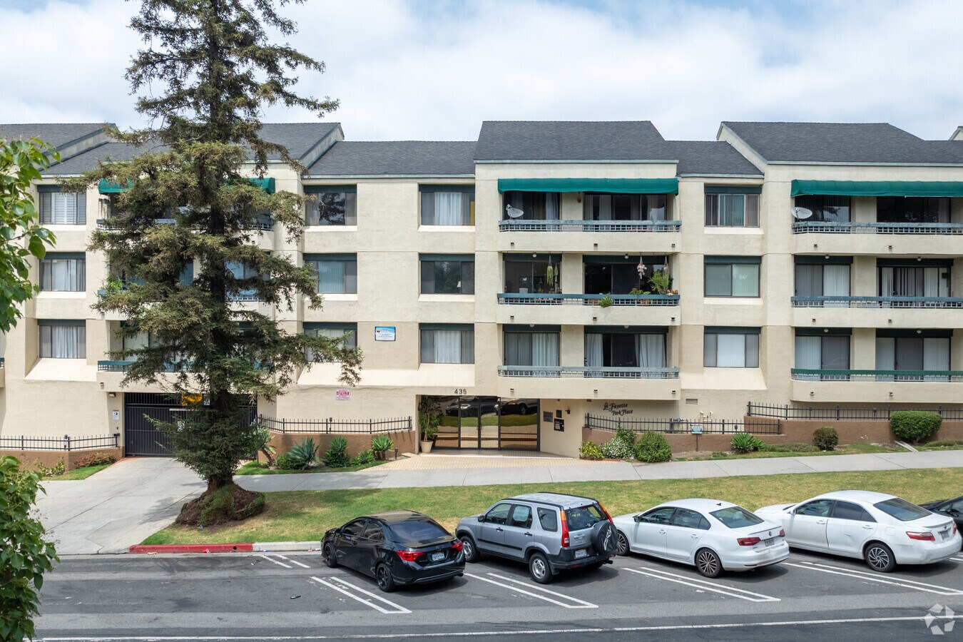 Edificio alternativo - La Fayette Park Towers Condominiums