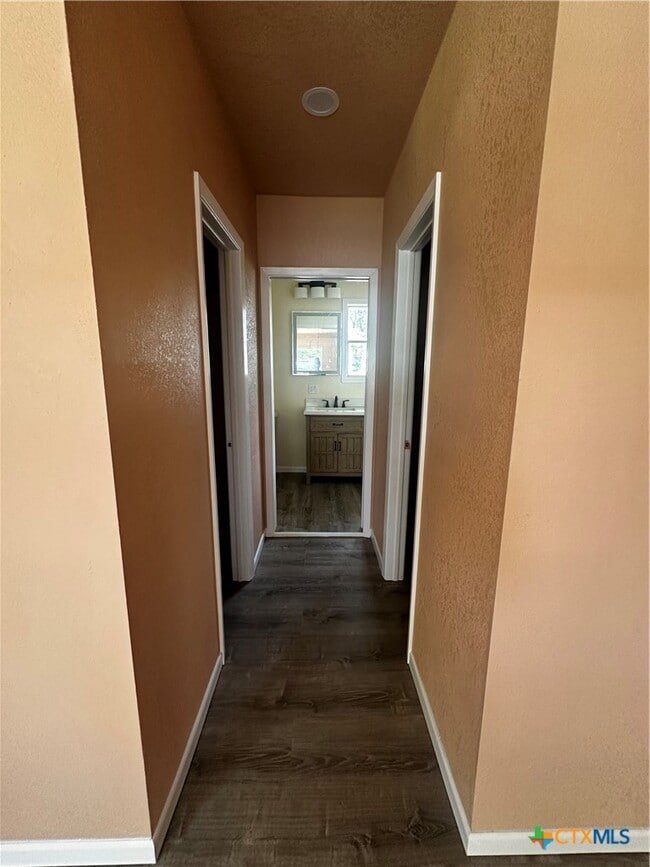 Photo - 1434 St Andrew St