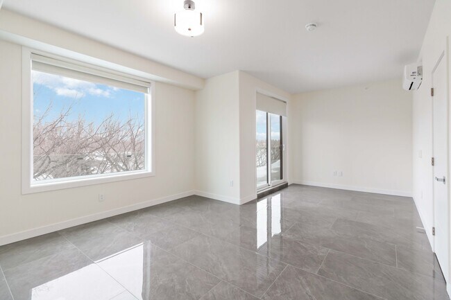 Photo - 1414 Main St Unité 405