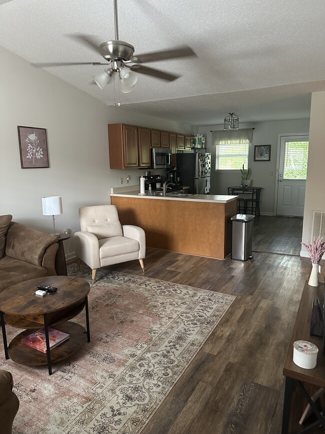 Photo - 115 Mesa Dr Unit 115 Mesa Drive