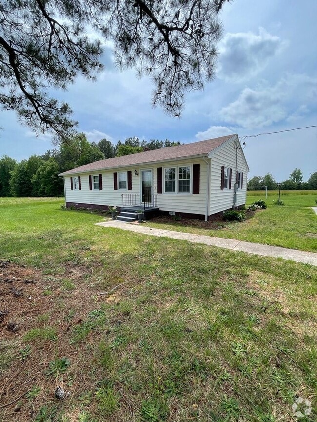 Building Photo - 4 Bedroom 1.5 Bath Large Yard Rental