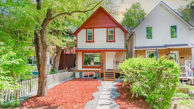 Photo - 800 Fleet Av