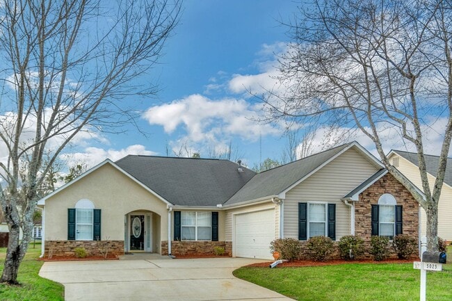 Building Photo - Coming Soon.. Prelease Now! Gorgeous 3bedroom 2bath ranch home for lease in McDonough!