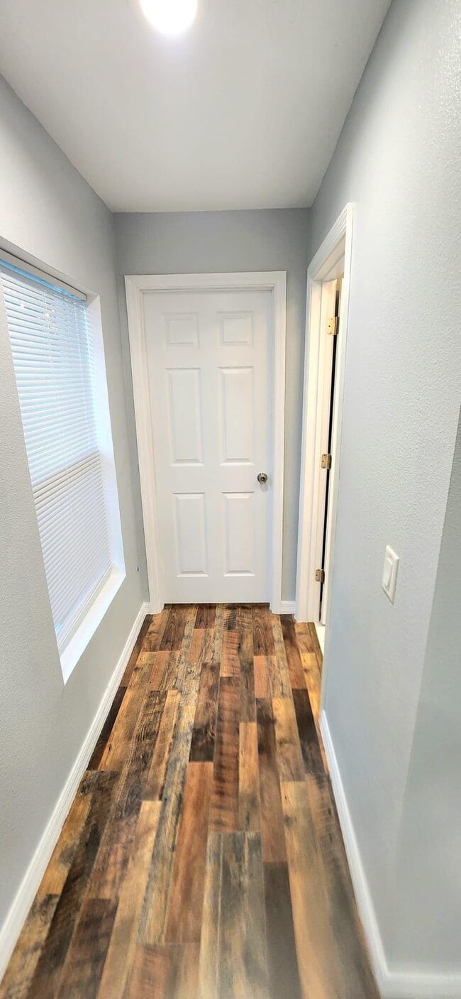Photo - 1385 Elray Blvd