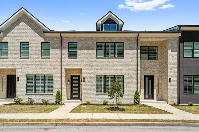 Photo - 185 Brush Creek Ct