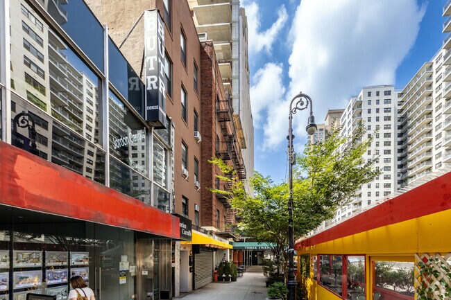 Photo - 316 E 86th St