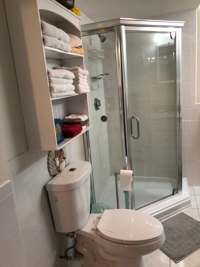 Building Photo - 56 Hobson St Unit #Guest Suite