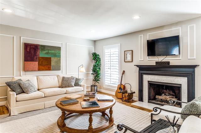 Photo - 15904 Archwood Ln Unit 1020