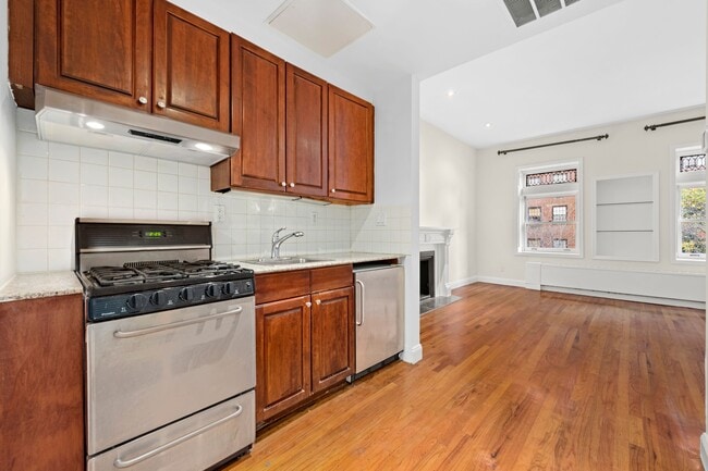 Photo - 59 E 73rd St