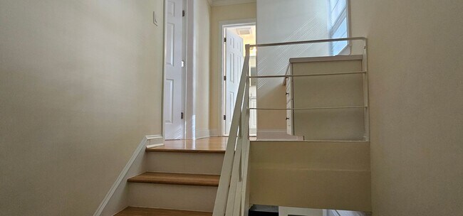 Photo - Spacious 1-Bedroom Townhouse in Scenic Area