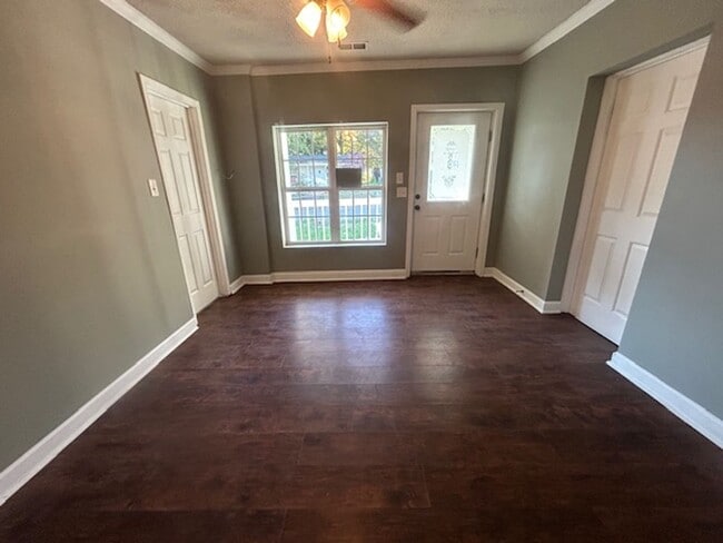 Photo - 3530 Beaumont Ave