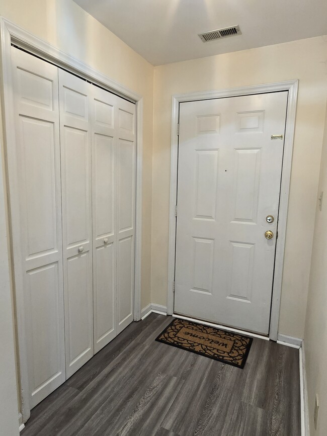 Photo - 6129 Old Plank Rd