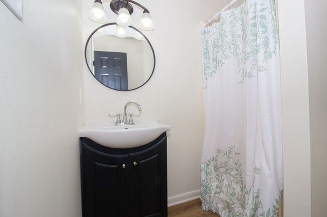 Photo - 13949 Compton Rd