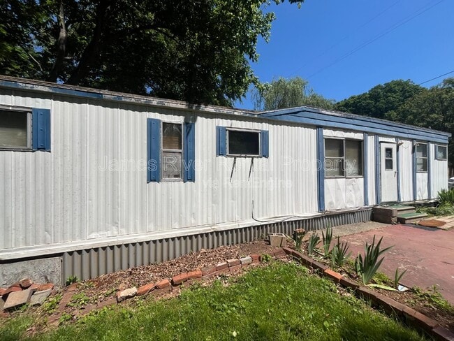 155 Pomona Dr