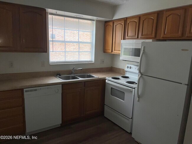 Photo - 5201 Atlantic Blvd Unidad 215