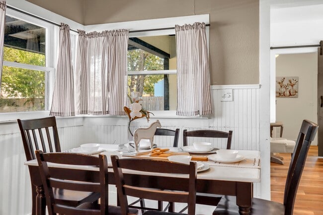 Photo - 569 Wright Ave