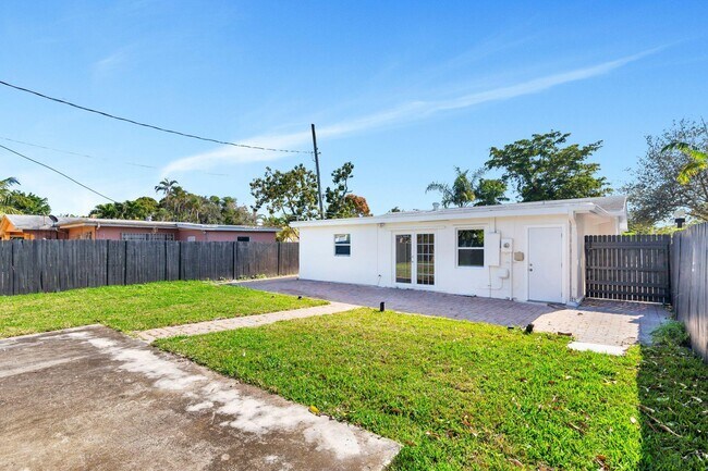 Photo - 913 Avon Rd
