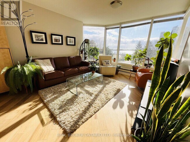 Photo - 1 Palace Pier Ct Unit 304