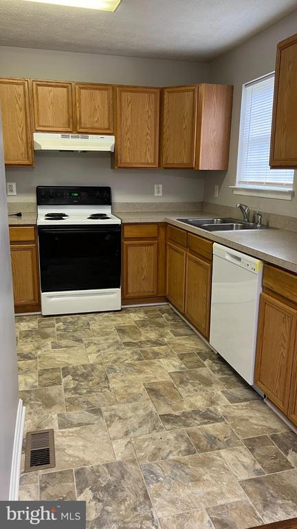 Photo - 133 Equestrian Dr