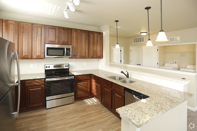 2BR, 2BA - 1295 SF - Highlands at Red Hawk