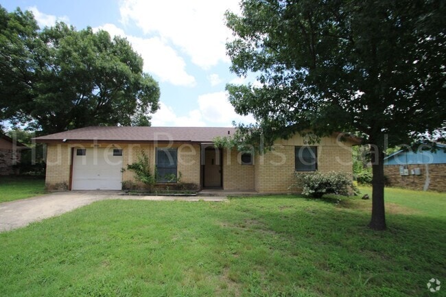 Building Photo - Charming North Killeen Home