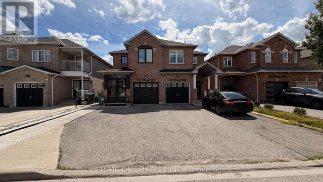 Photo - 7124 Village Walk