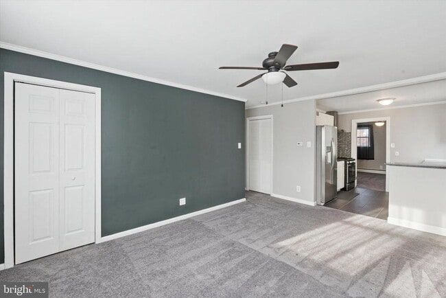 Photo - 703 Hoffnagle St