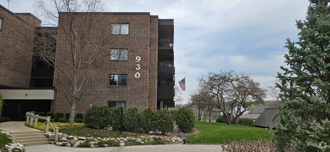 Building Photo - 930 Taylor Dr Unit 208 Rental