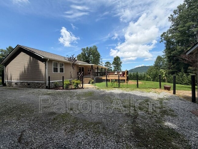 Photo - 1020 Hutch Mountain Rd