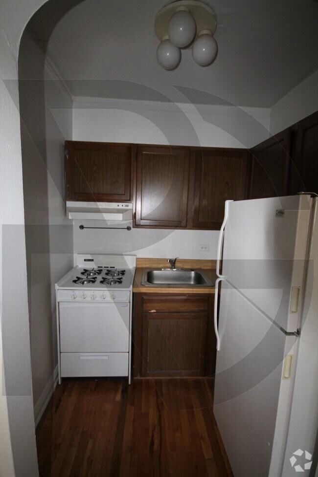 Building Photo - 835 W Wolfram St Unit 3 Rental