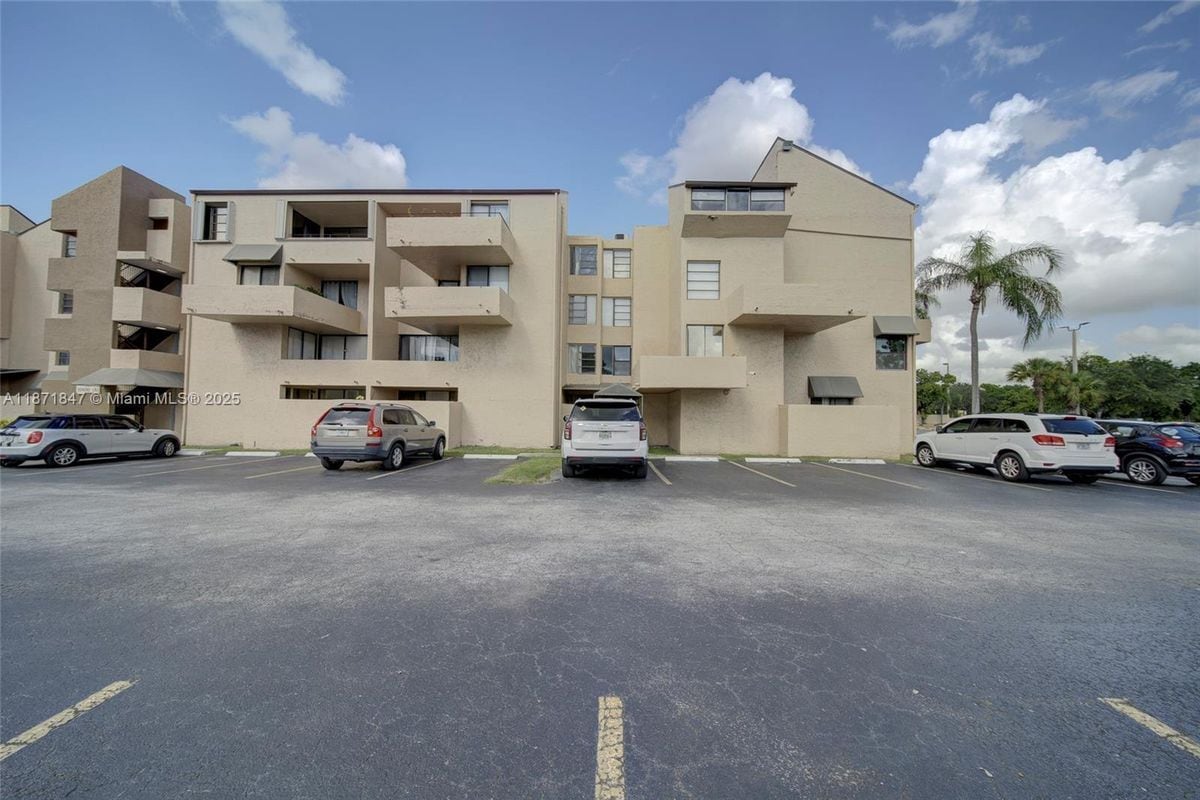 Photo - 10400 SW 108th Ave Rental