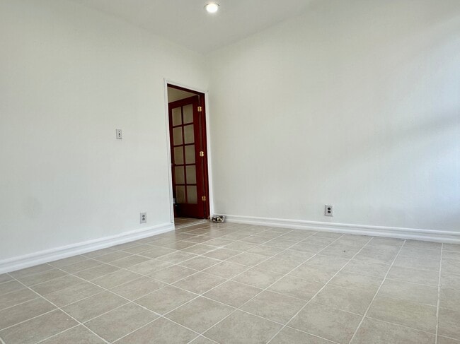 Photo - 3405 Broadway Unit 1B
