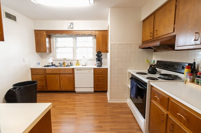 Photo - 108 E Burnam Rd Unit B