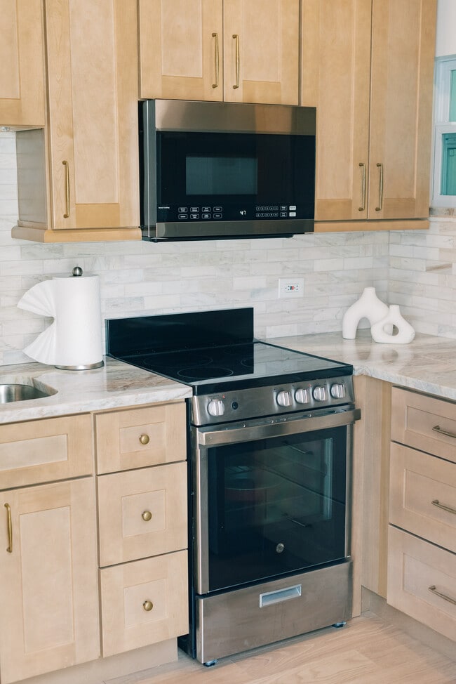 Photo - 2402 W Cypress St