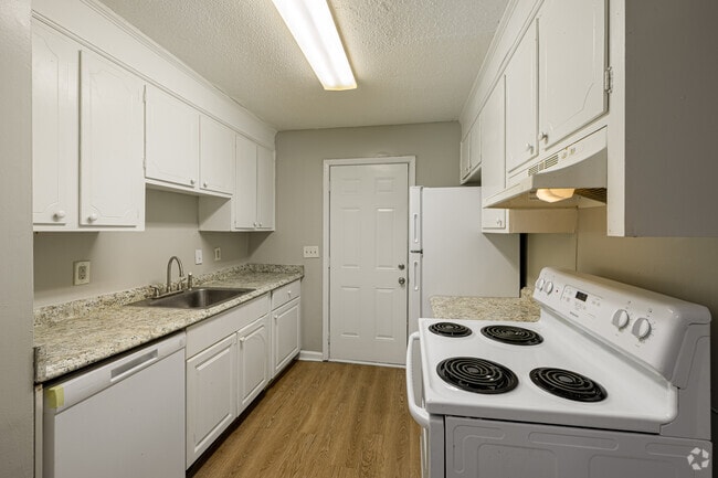 2BR, 1.5BA - 1,280SF - Kitchen