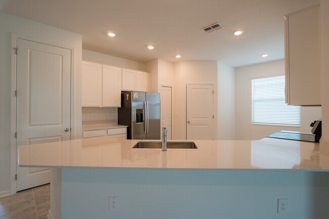 Photo - 2047 Punch Bowl Ave