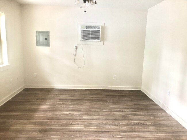 Building Photo - 45484 Sciara Ln Unit 13 Rental