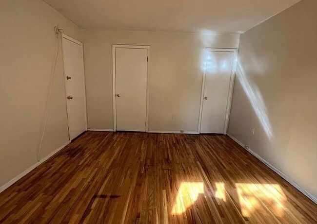 Photo - 1772 Hammersley Ave Unidad 2