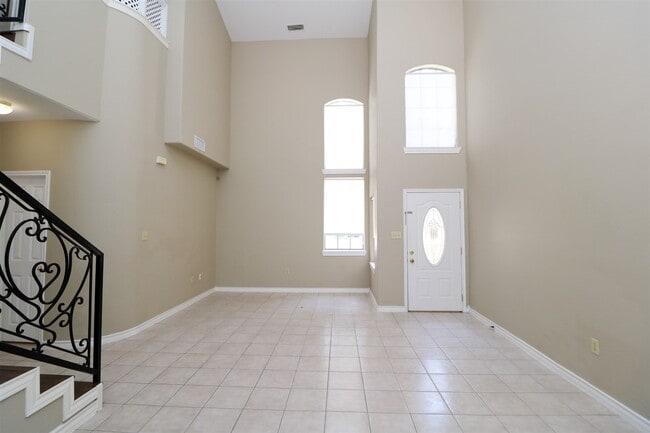 Photo - 7521 Country Club Dr Unidad 405