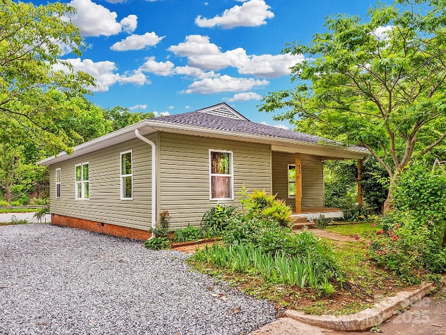 Photo - 123 Edwards Ave