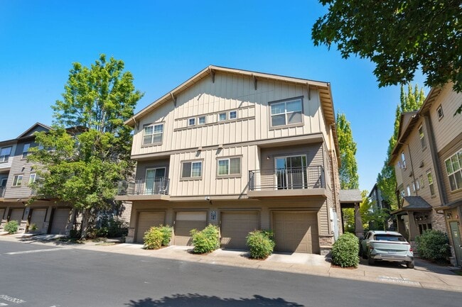 Photo - 648 NE Newstead Ln