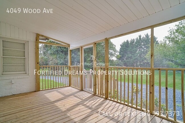 Photo - 4049 Wood Ave