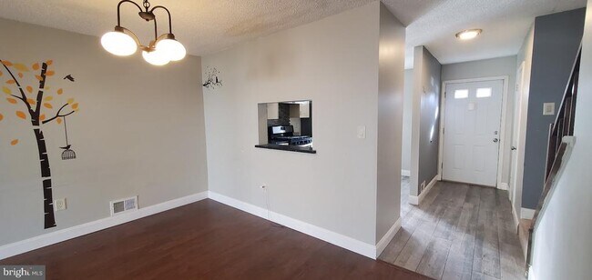 Photo - 44 O'Neill Ct