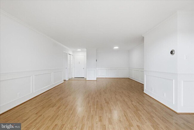 Photo - 309 Yoakum Pkwy Unit 1002