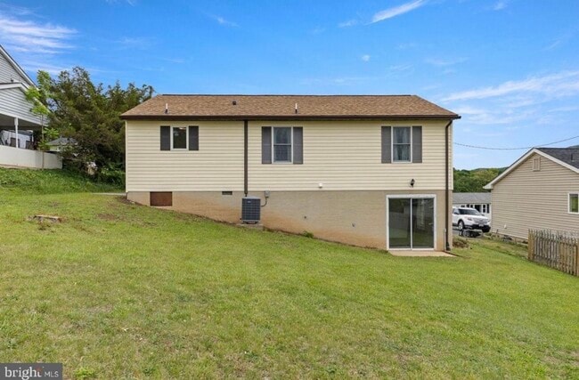 Photo - 363 Crim Dr