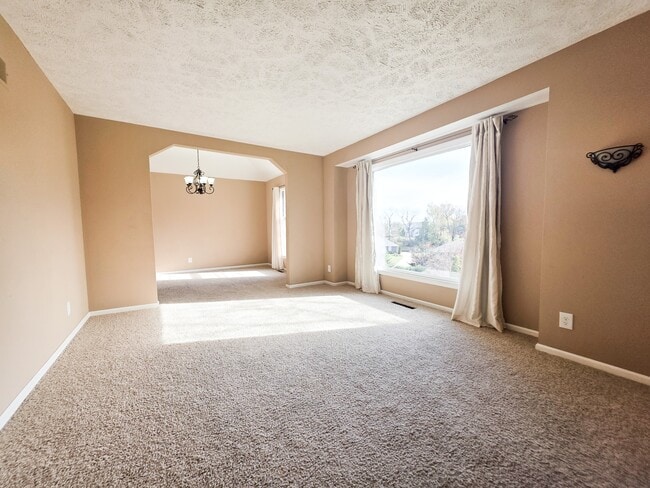 Photo - 2004 Rehfeld Dr