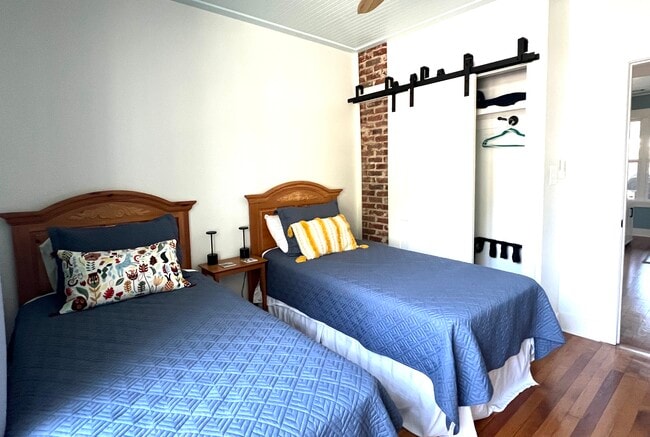 Photo - 201 Lovell Ave