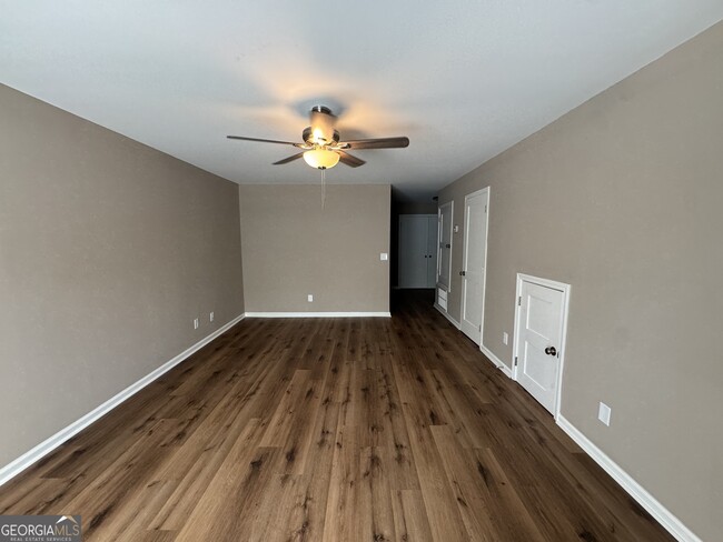 Photo - 4235 Debby St