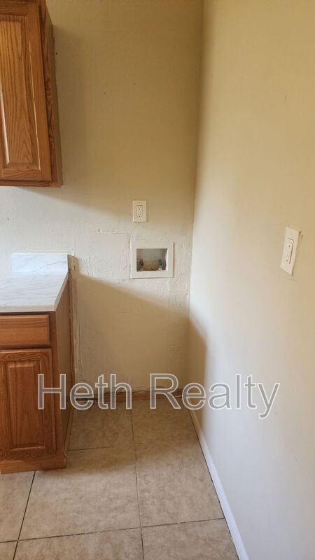 Photo - 2128 Lambert St